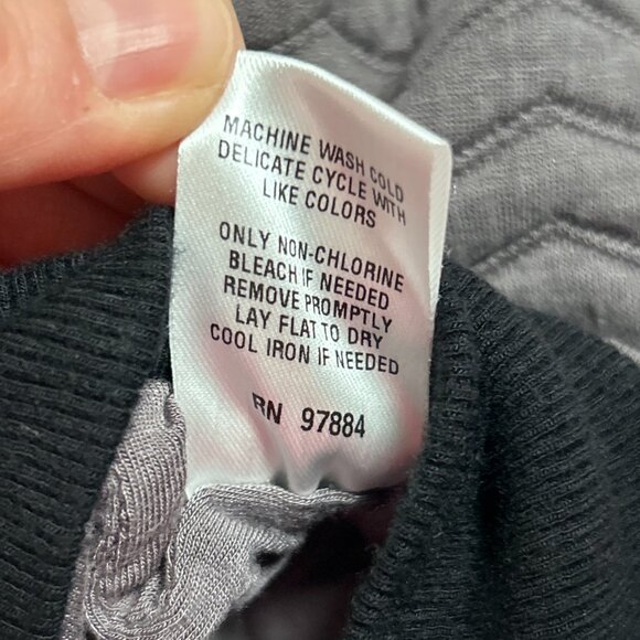 Tart Collection Women’s Small Gray Black Quilted Faux Leather Soft Full Zip Warm - Picture 4 of 11